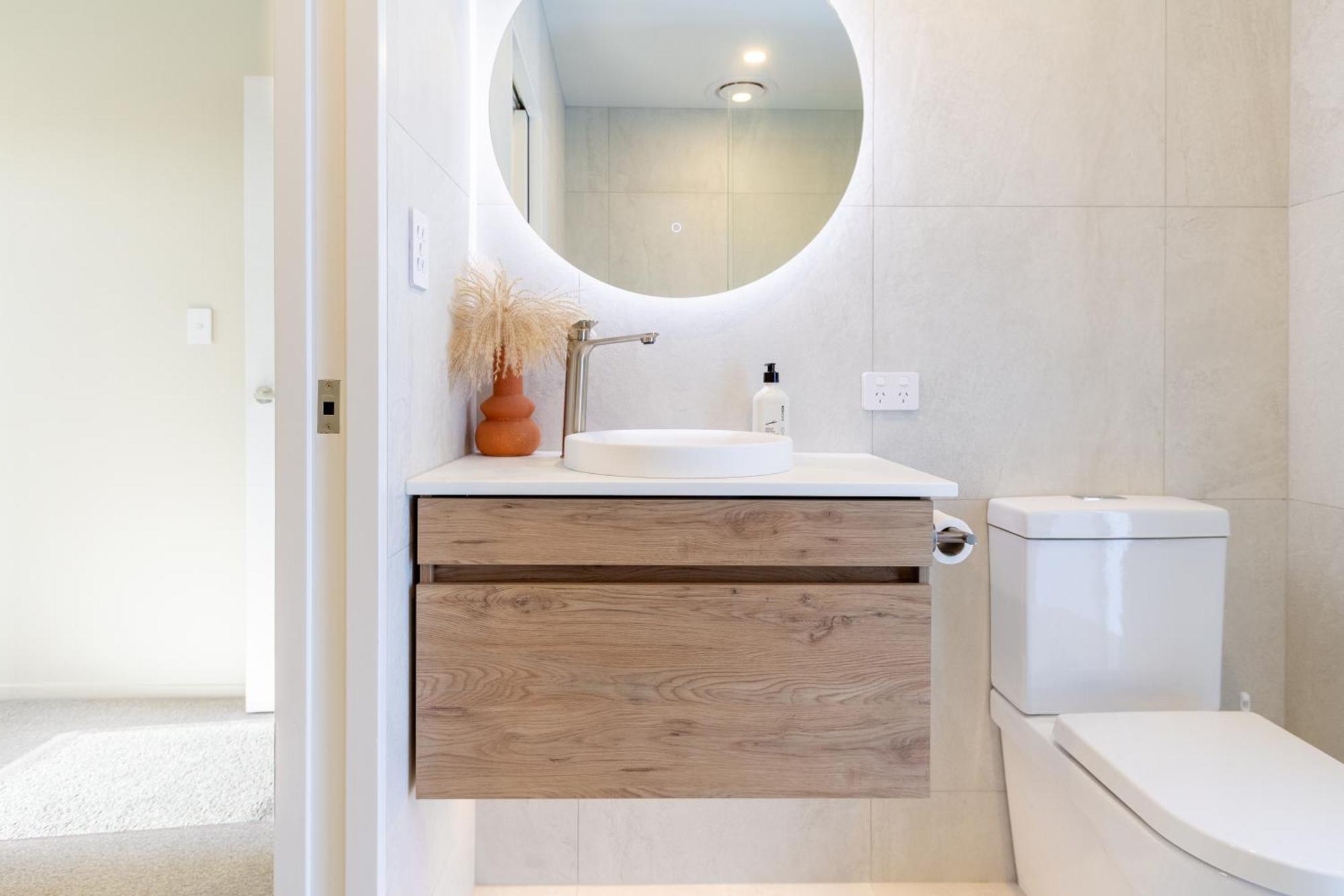 Luxury Beachside Living Elegant 3-Bedroom Haven Christchurch Eksteriør billede