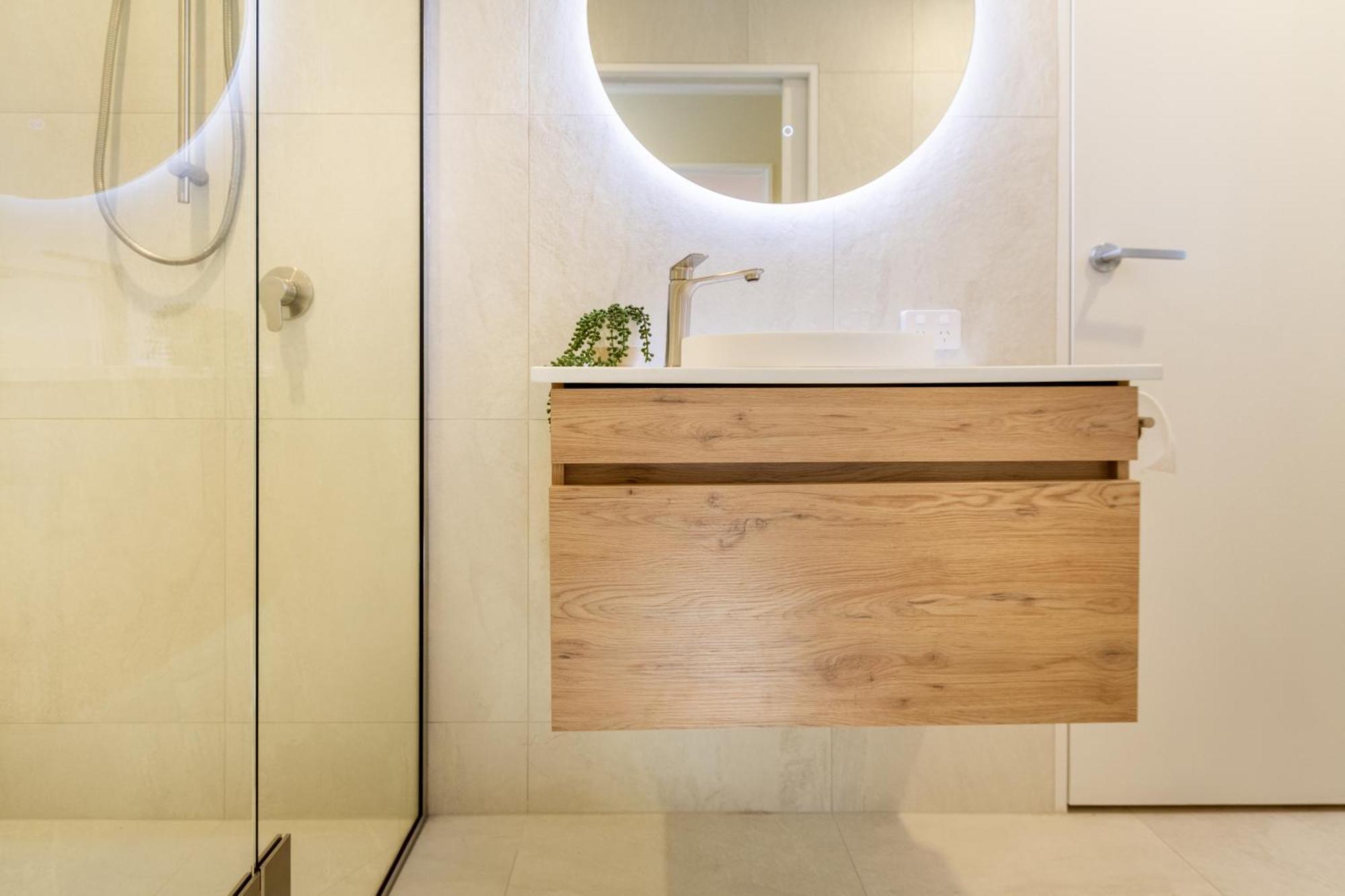 Luxury Beachside Living Elegant 3-Bedroom Haven Christchurch Eksteriør billede