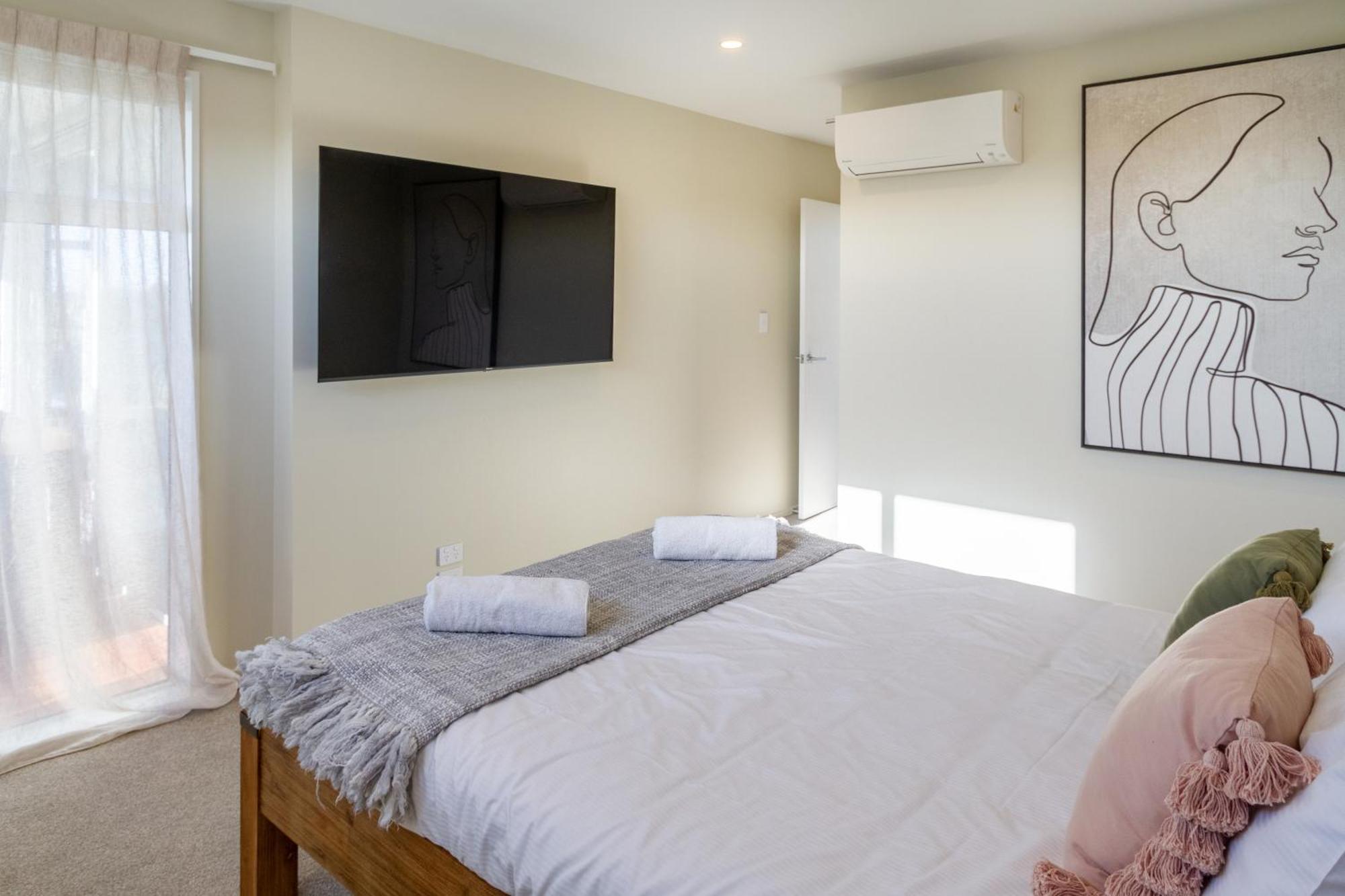 Luxury Beachside Living Elegant 3-Bedroom Haven Christchurch Eksteriør billede